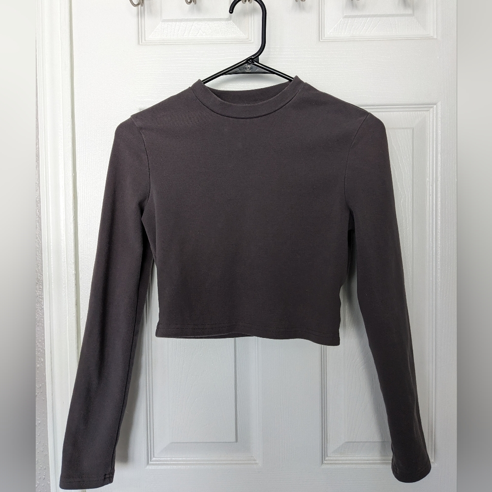 FREE W/ PURCHASE Long Sleeve Crop Top